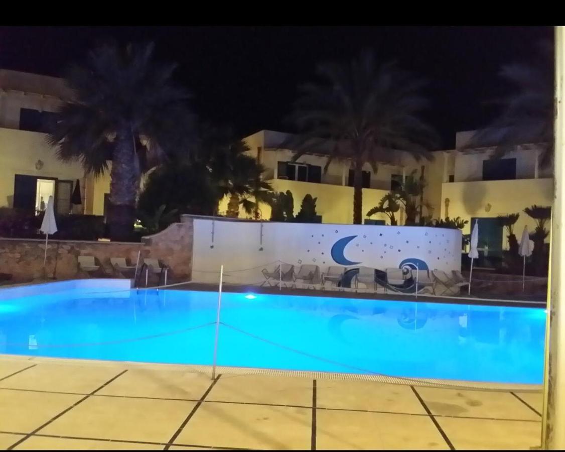 Resort Cala La Luna Favignana Bagian luar foto